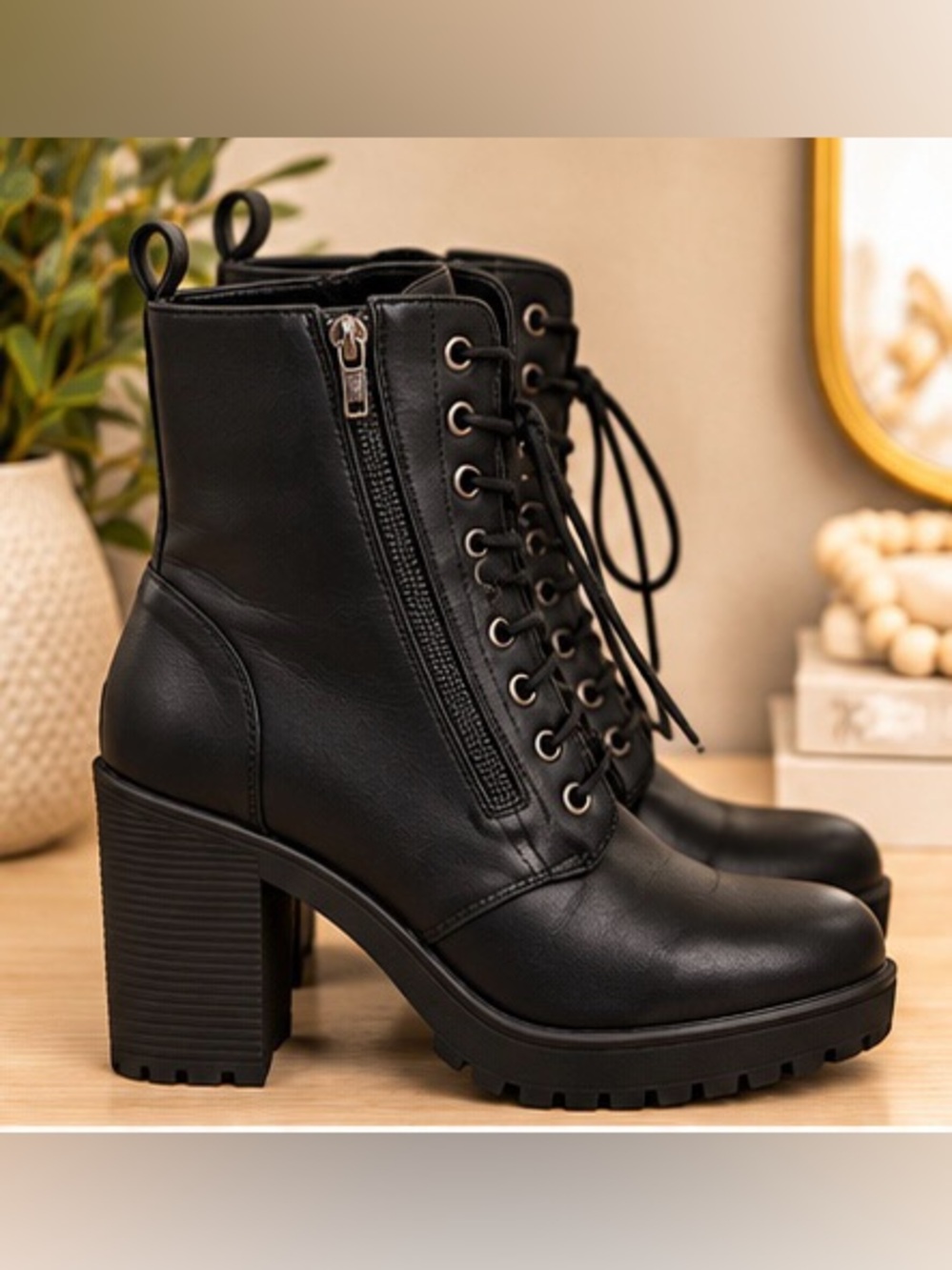 NEW Windsor Anabel Black Lace-Up Block Heel Combat Boots Size 7